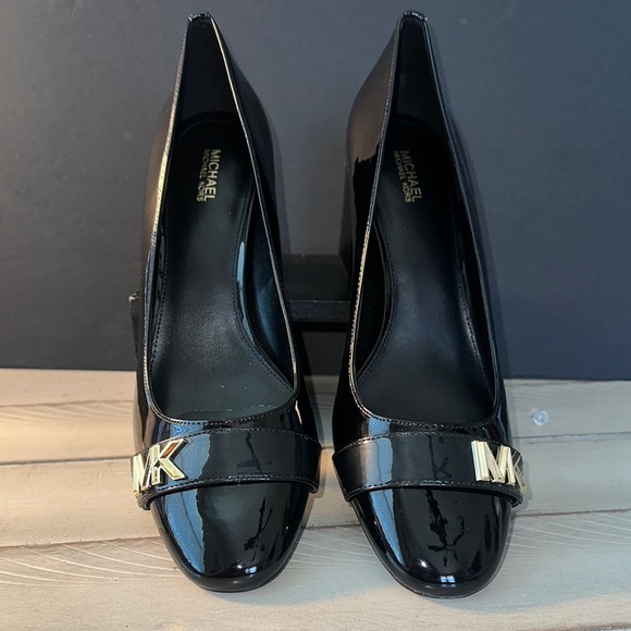 Michael Kors Black Heeled Shoes with Sophisticated Design - Picture 1 of 5